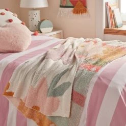 Knit Kids' Throw Blanket - Pillowfort™ Cream