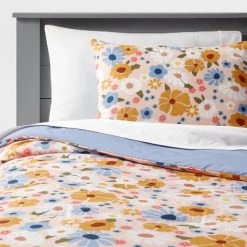 Vintage Floral Print Kids' Comforter Set - Pillowfort™ -Pillowfort Sales Shop GUEST a907834d b67b 4094 ae4f 835e0e1e3e0a 1