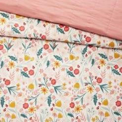 Garden Floral Cotton Kids' Quilt - Pillowfort™ -Pillowfort Sales Shop GUEST cc170aea 18b8 4baa a358 3da1731ccede