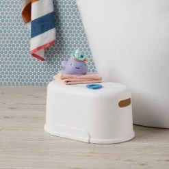 Single Kids' Step Stool - Pillowfort™